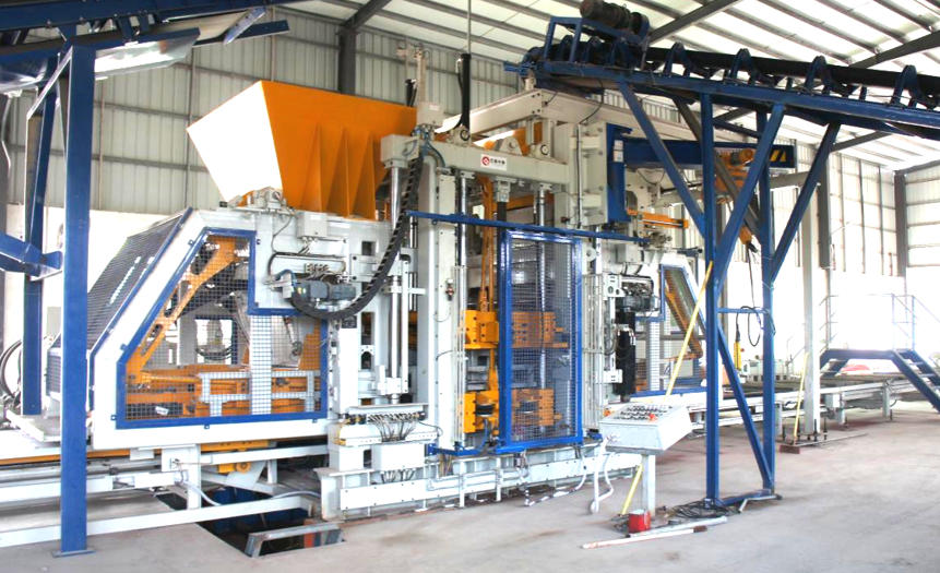 Quangong múrsteinsvélar setja mark sitt í Suður-Kína - malbikunarsteinar og demantslaga múrsteinar meðhöndlaðir af einni vél